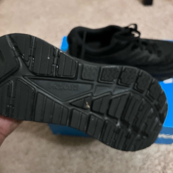 Hoka sneaker - Picture 3 of 5